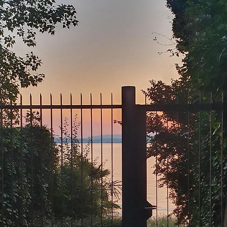 Molo - Residenza Con Accesso Diretto Al Lago Lazise Buitenkant foto